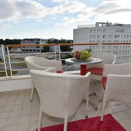 公寓 Luxury Two Bedroom 扎达尔