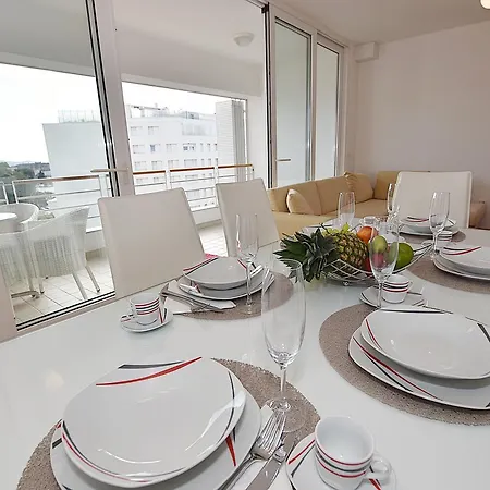 公寓 Luxury Two Bedroom 扎达尔