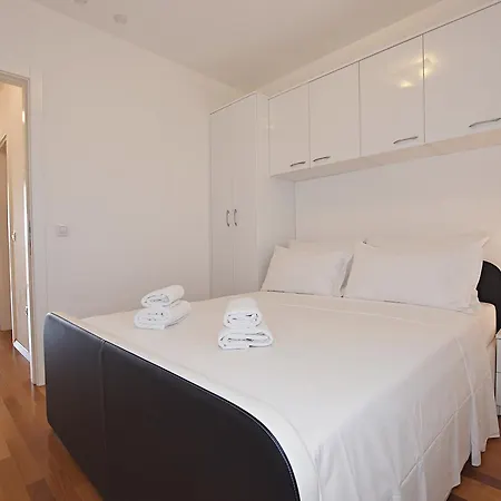 公寓 Luxury Two Bedroom 扎达尔