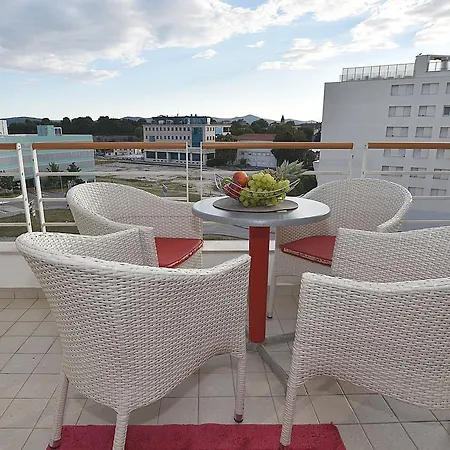 公寓 Luxury Two Bedroom 扎达尔
